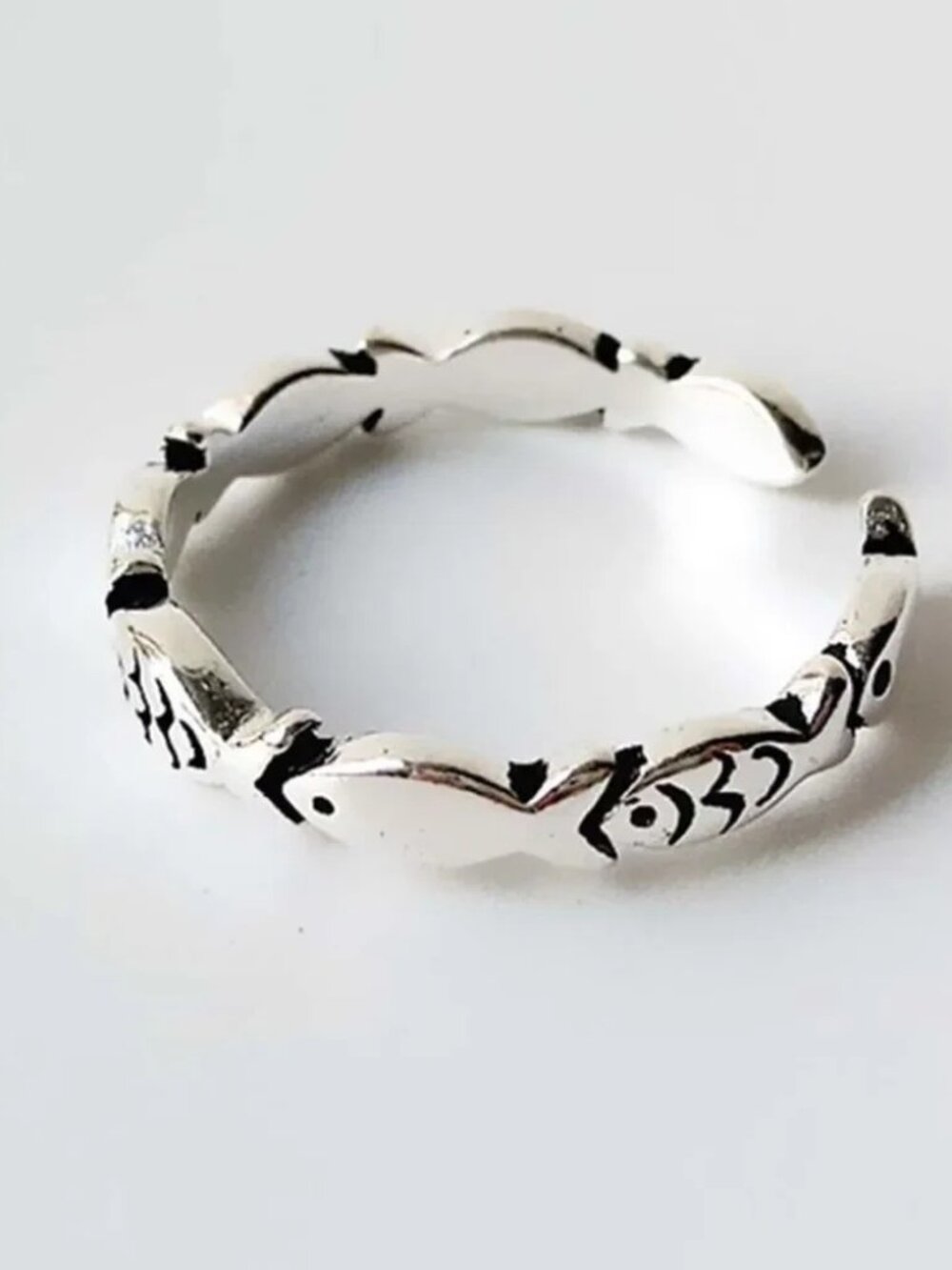 Fish Design Ring1966 - Picture 2 of 6